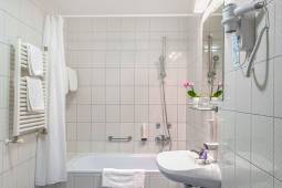 corvin-hotel-budapest-sissi-wing-bathroom.jpg