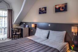 corvin-hotel-budapest-corvin-wing-standard-double-room.jpg